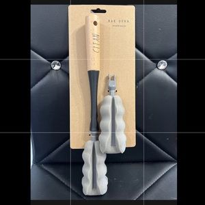 Rae Dunn Sponge Brush